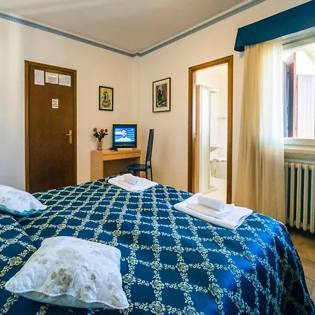 Hotell Albergo Centrale 2*