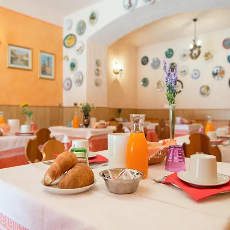 Albergo Centrale 2* San Zeno di Montagna