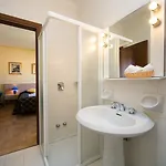 Albergo Centrale 산 제노 디 몬타냐