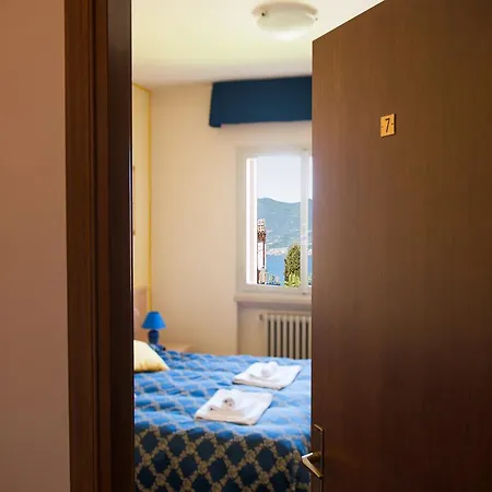 Albergo Centrale 산 제노 디 몬타냐