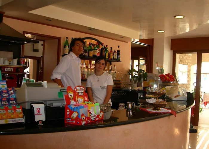 Albergo Centrale 2* San Zeno di Montagna